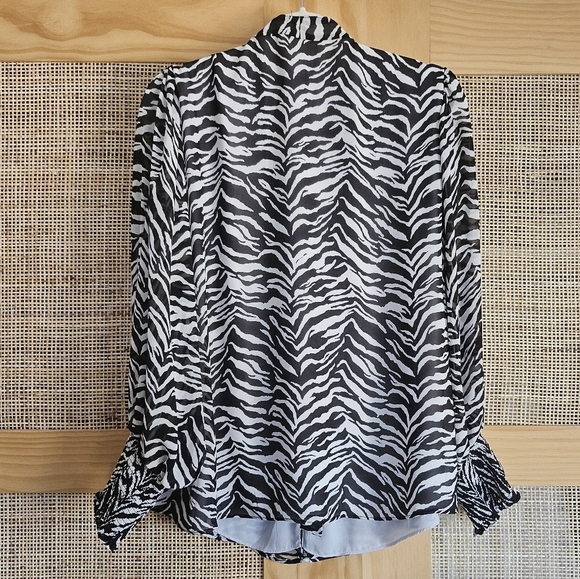 Vince Camuto Zebra Blouse XL - Picture 7 of 7